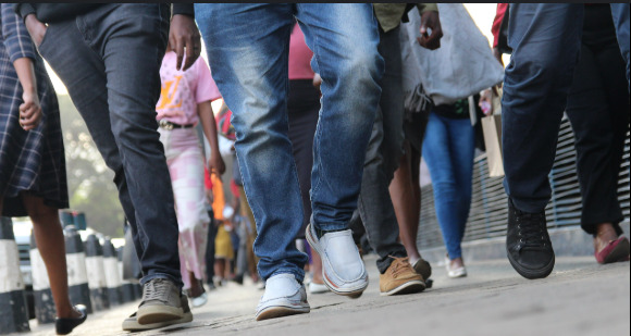 people_in_nairobi_walking