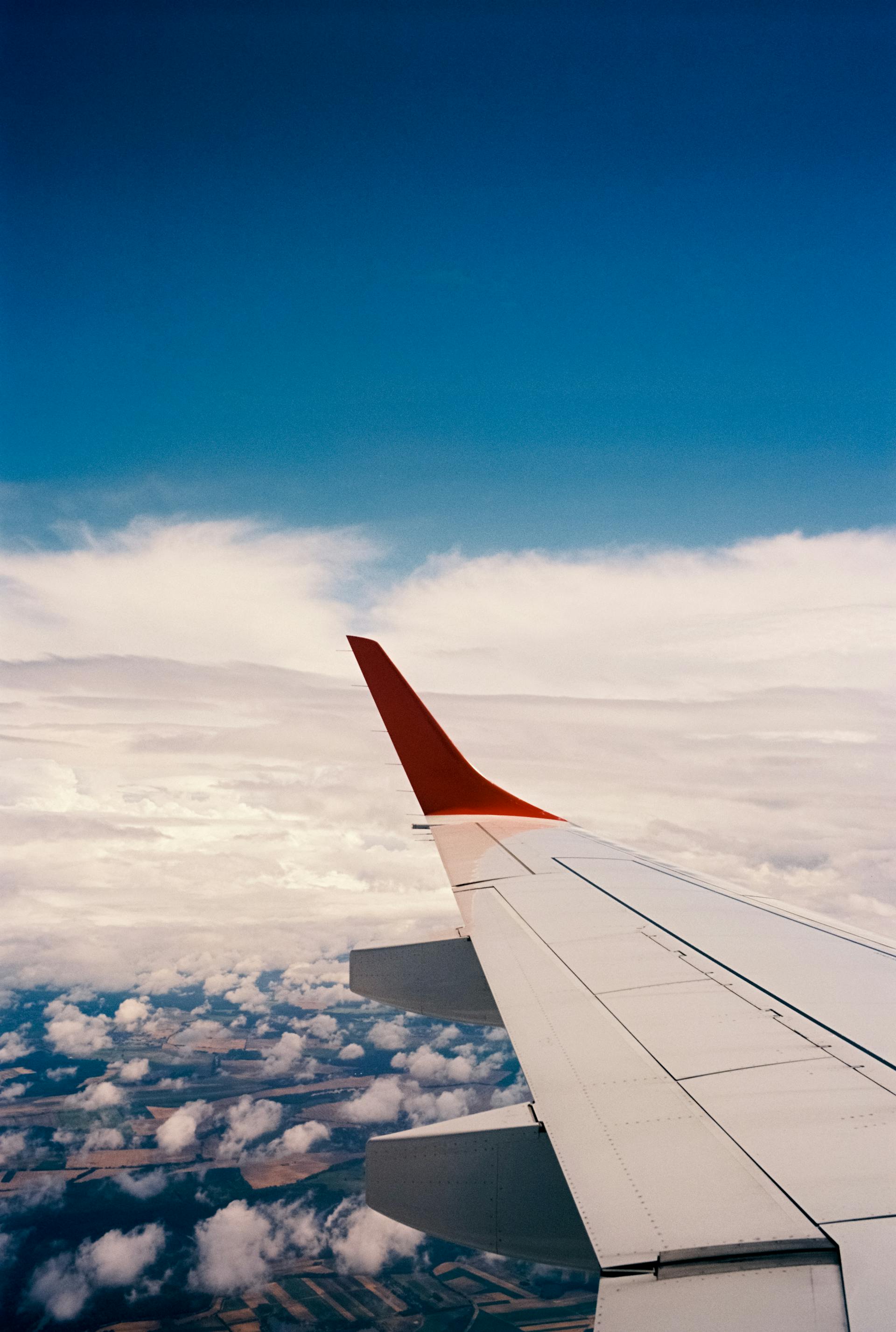 plane_window_view