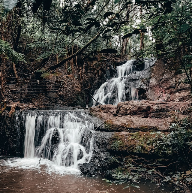 kenya_waterfall