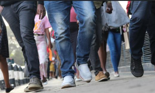 people_in_nairobi_walking
