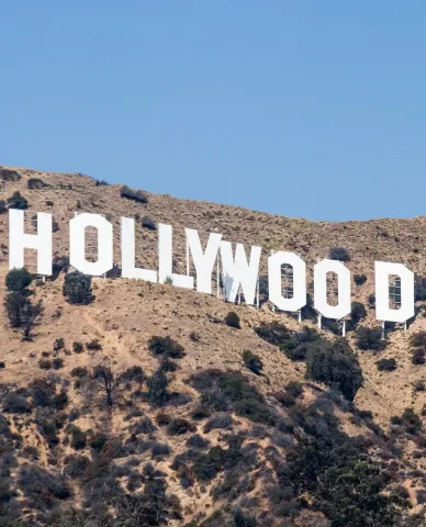 hollywood-signboard